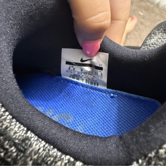 Nike Lunarepic Flyknit 2 Women's Size 8.5 Running Shoes Black White Oreo B3 - Picture 6 of 6